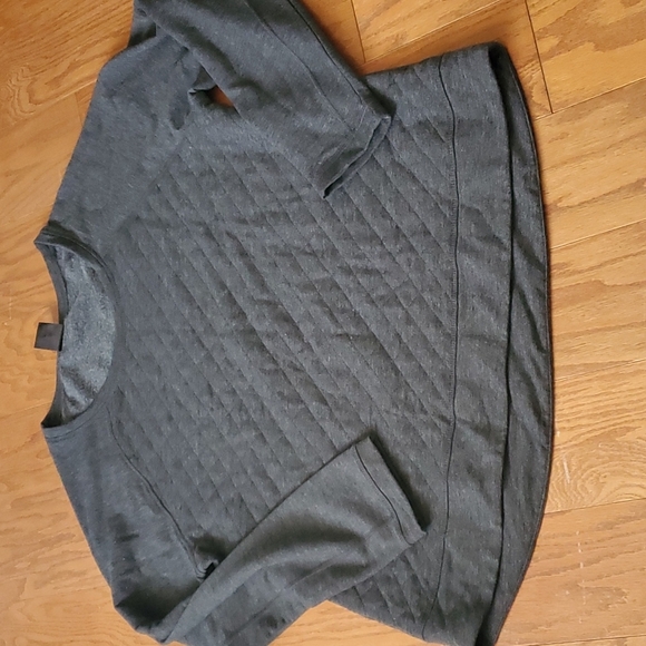 Sweatshirt - Picture 1 of 2